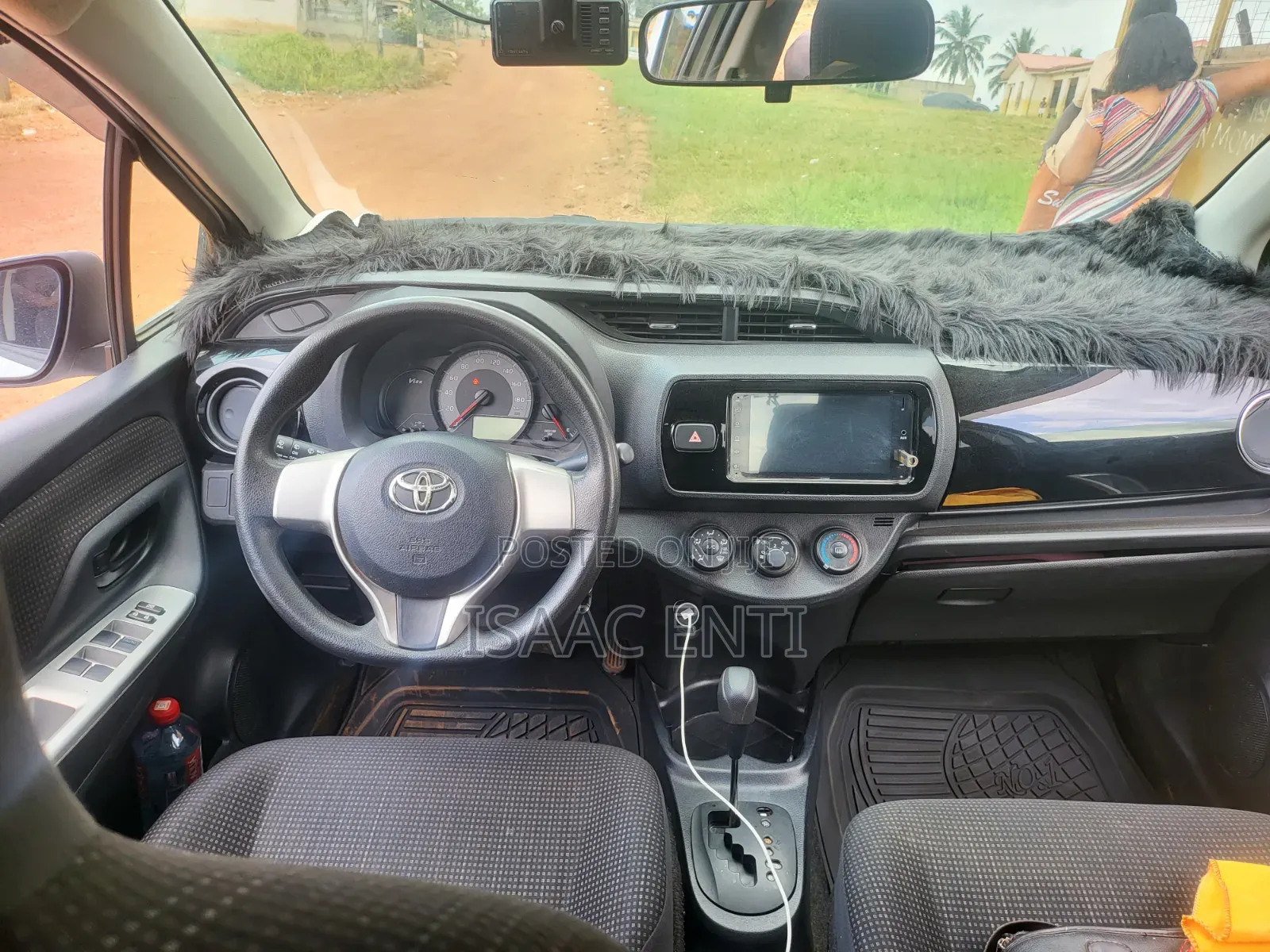 Toyota Vitz 2014 White