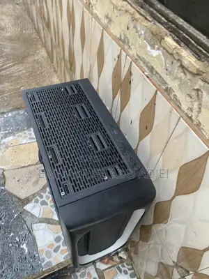 Full RGB Gaming Case + 7 RGB Fans and Uphere Intel Air Cooler