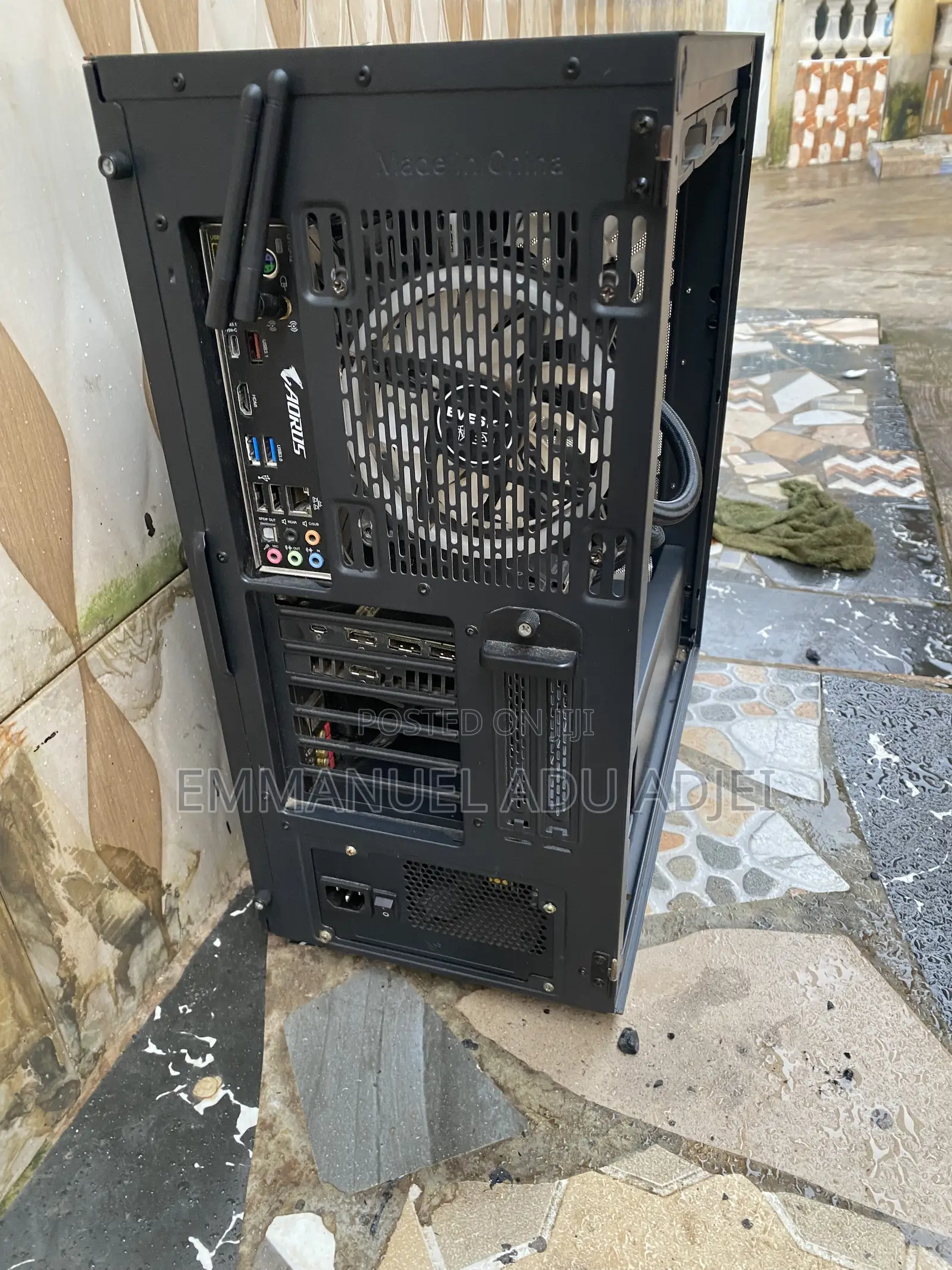 Full RGB Gaming Case + 7 RGB Fans and Uphere Intel Air Cooler