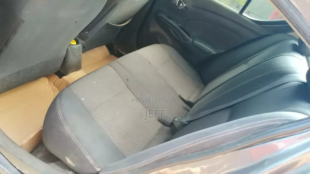Nissan Versa 1.6 SV Sedan 2012 Gray