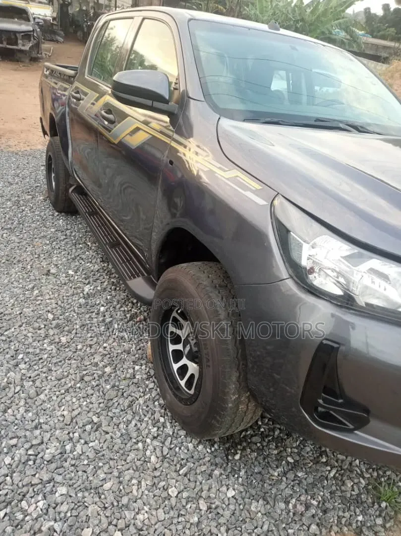 Toyota Hilux 2.8 Diesel 2020 Gray