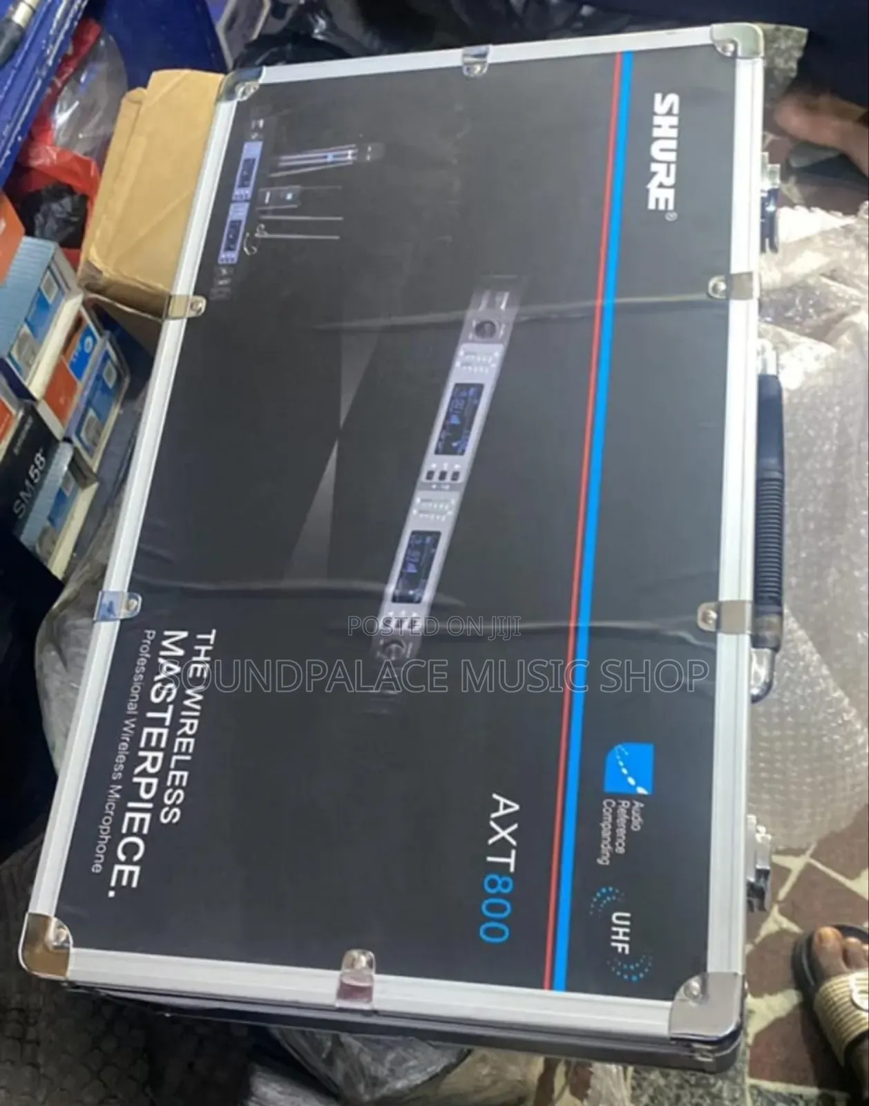 Shure AXT 800 2in1 Professional Handheld Wireless Microphone