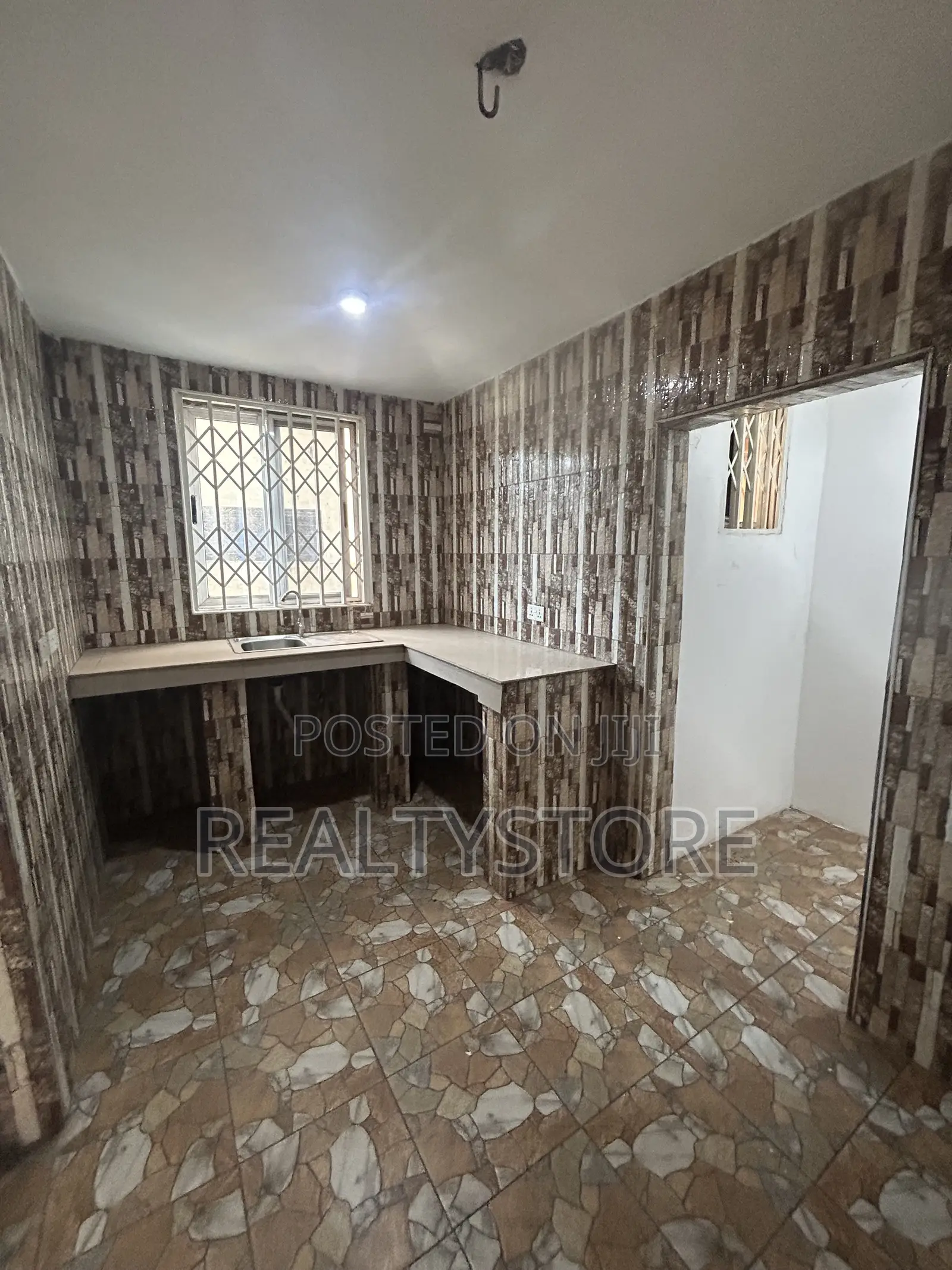 2bdrm Apartment in Cozy Home, Accra Metropolitan for rent