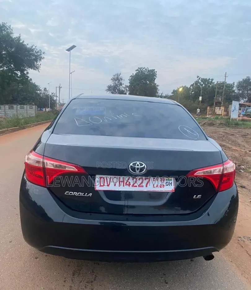 Toyota Corolla LE Eco (1.8L 4cyl 2A) 2018 Black