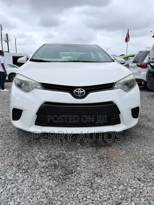 Toyota Corolla LE 4dr Sedan (1.8L 4cyl CVT) 2014 White