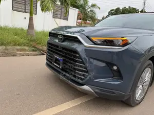 Toyota Highlander Platinum AWD 2024 Blue