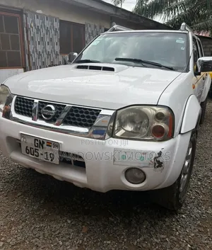 Nissan Hardbody 2019 White