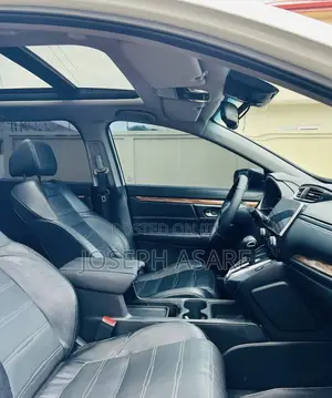 Honda CR-V Touring AWD 2018 White