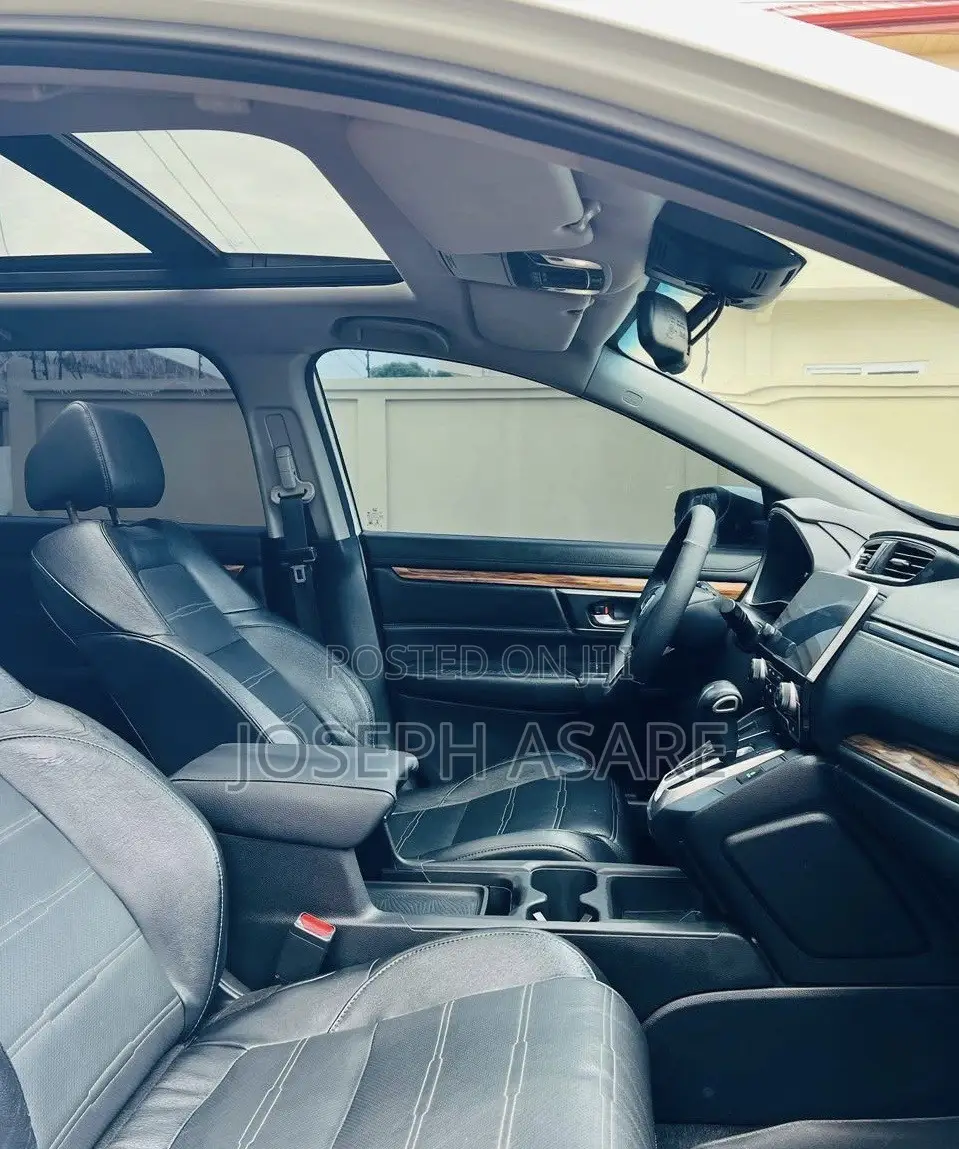 Honda CR-V Touring AWD 2018 White