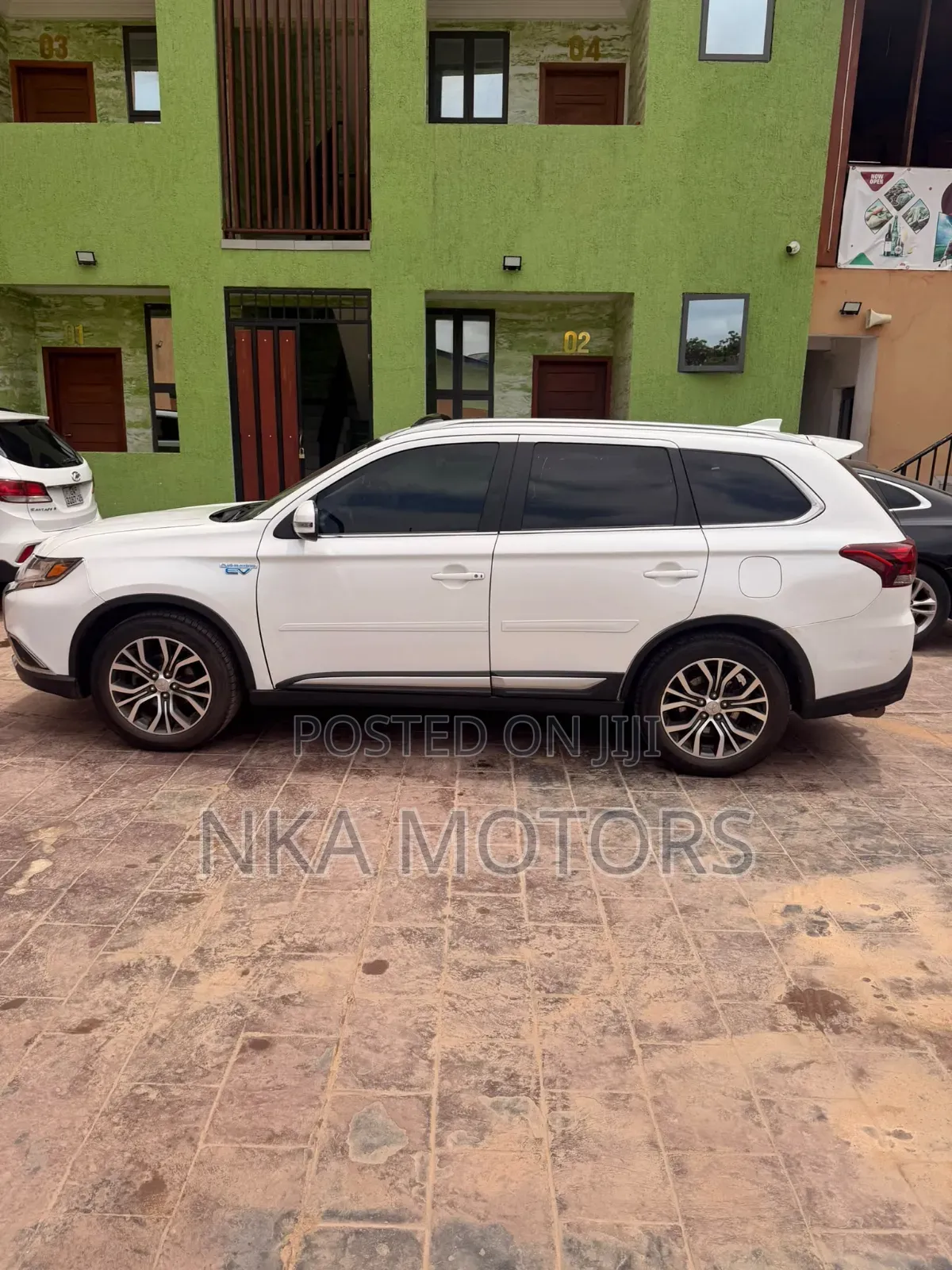 Mitsubishi Outlander 2017 White