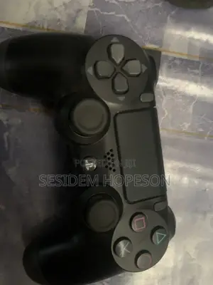 PS4 Game Pad