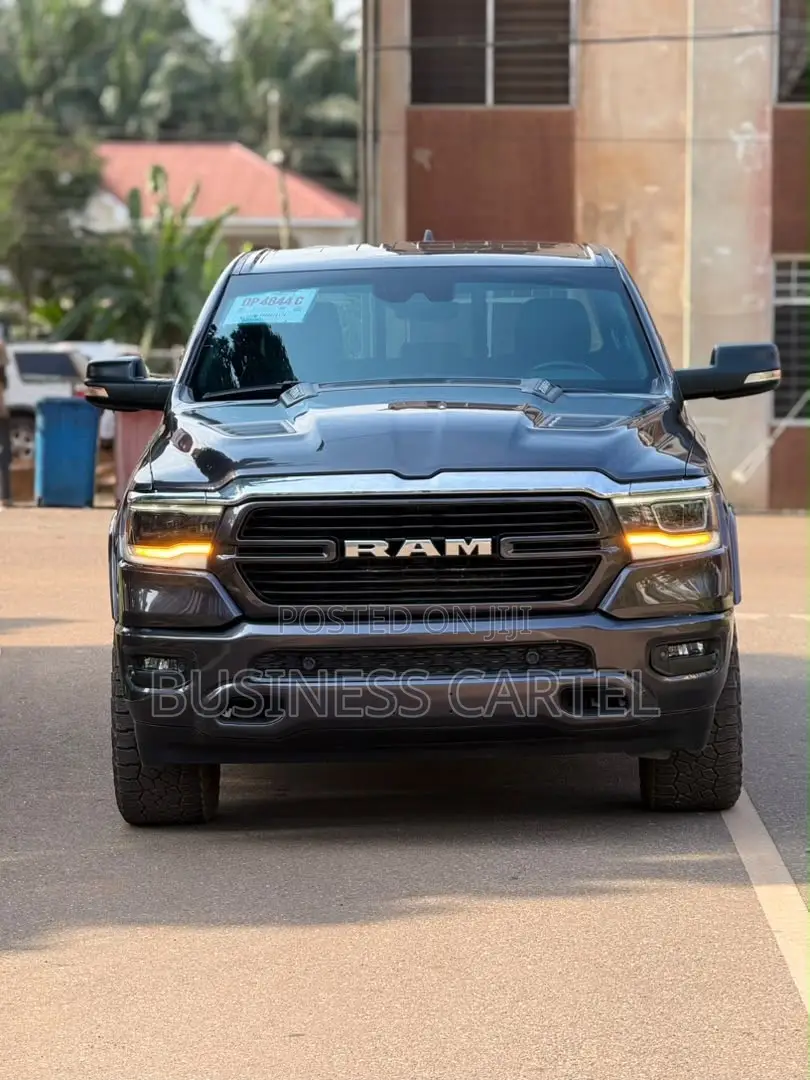 Dodge RAM 2022 Black