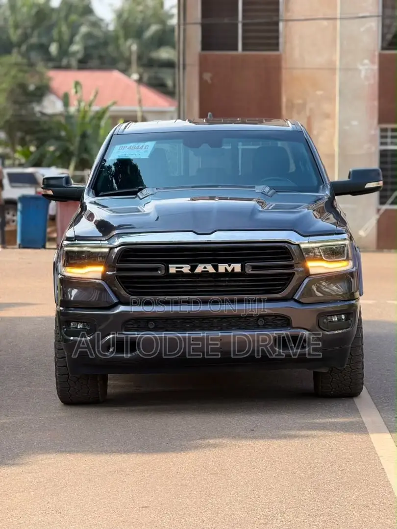 Dodge RAM 2022 Black
