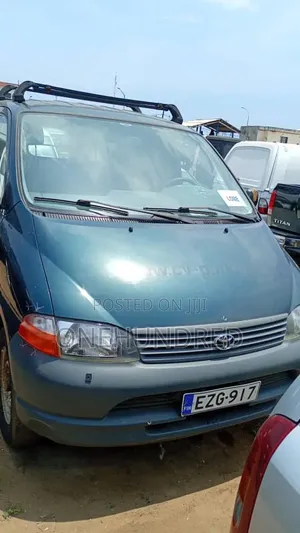 Toyota HiAce 1999 Blue