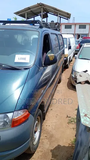 Toyota HiAce 1999 Blue