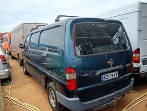 Toyota HiAce 1999 Blue