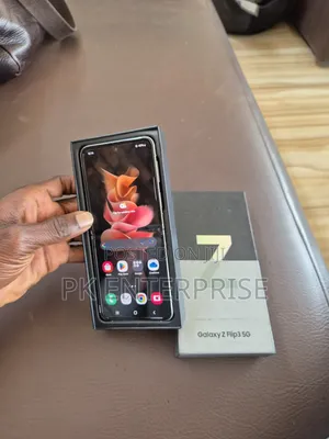 New Samsung Galaxy Z Flip 3 128 GB