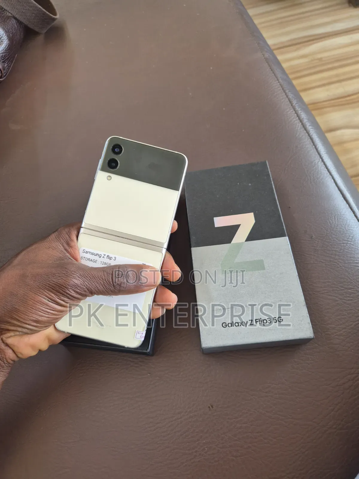 New Samsung Galaxy Z Flip 3 128 GB