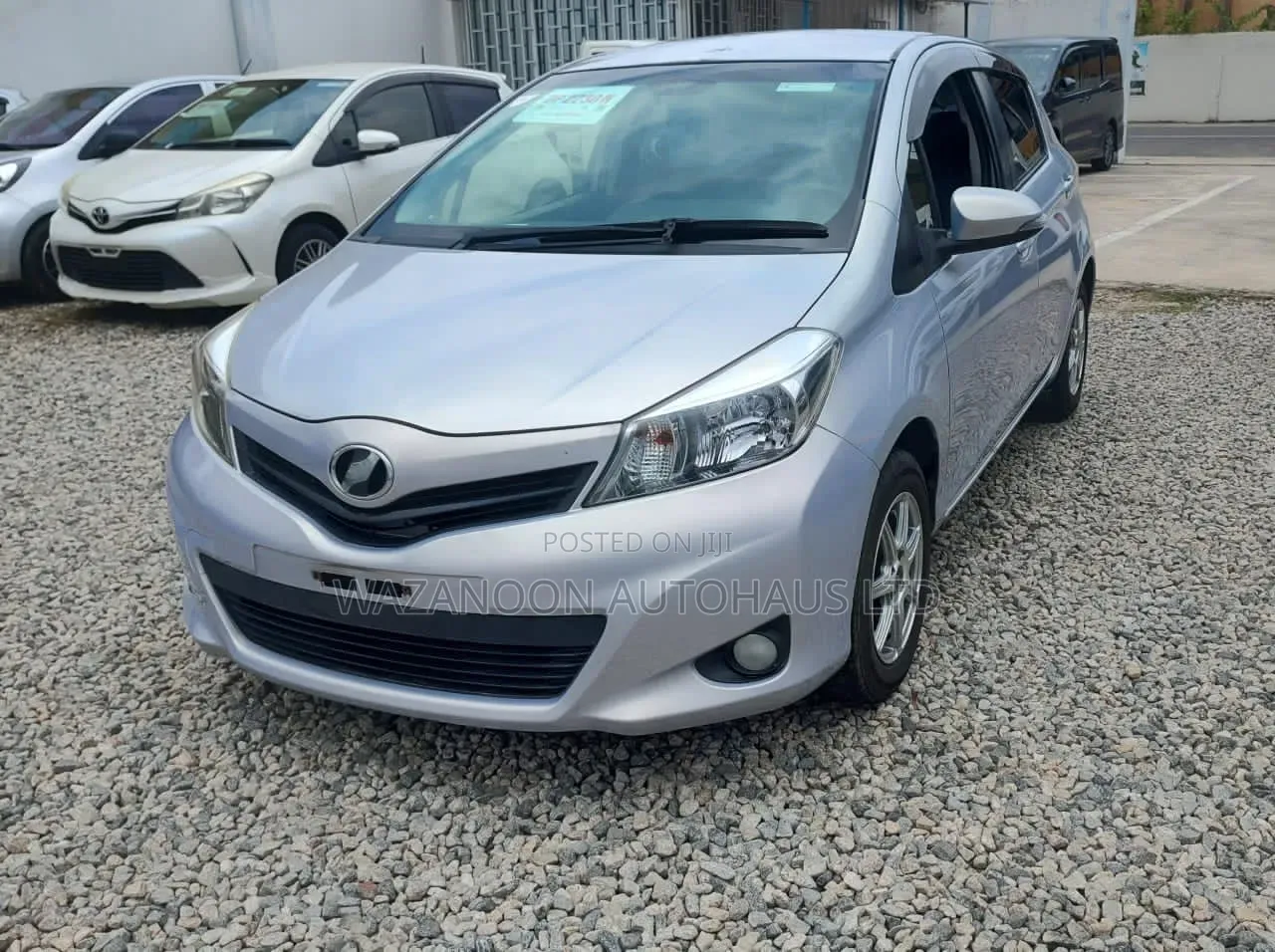 Toyota Vitz 1.5 FWD 3dr 2012 Silver