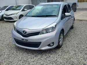 Toyota Vitz 1.5 FWD 3dr 2012 Silver