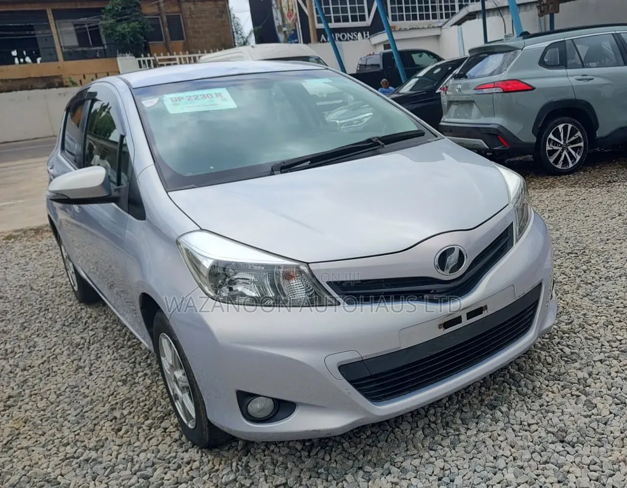 Toyota Vitz 1.5 FWD 3dr 2012 Silver