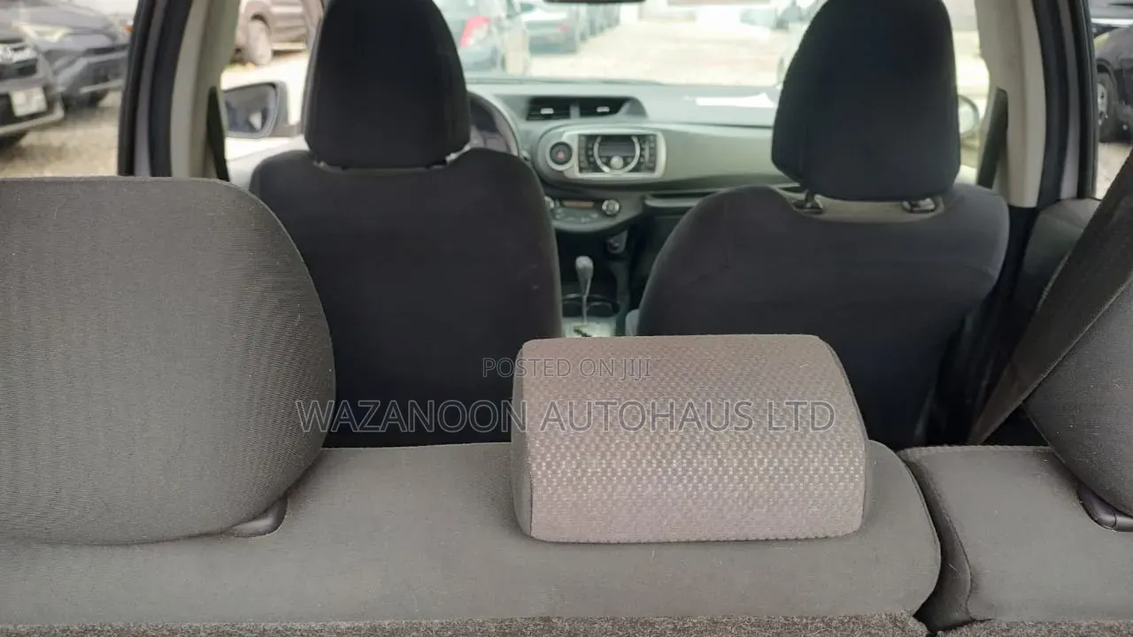 Toyota Vitz 1.5 FWD 3dr 2012 Silver