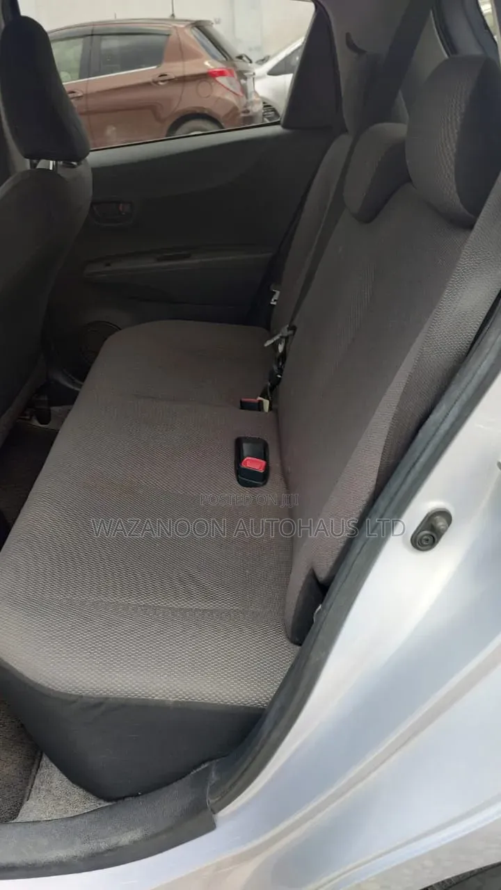 Toyota Vitz 1.5 FWD 3dr 2012 Silver