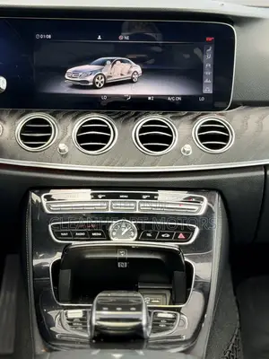 Mercedes-Benz E300 2018 White