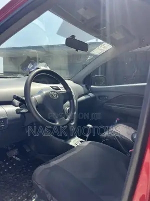 Toyota Yaris 1.5 Sedan 2008 Red