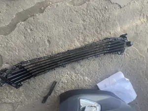 Toyota Yaris IA 2016-2018 Bumper Grille