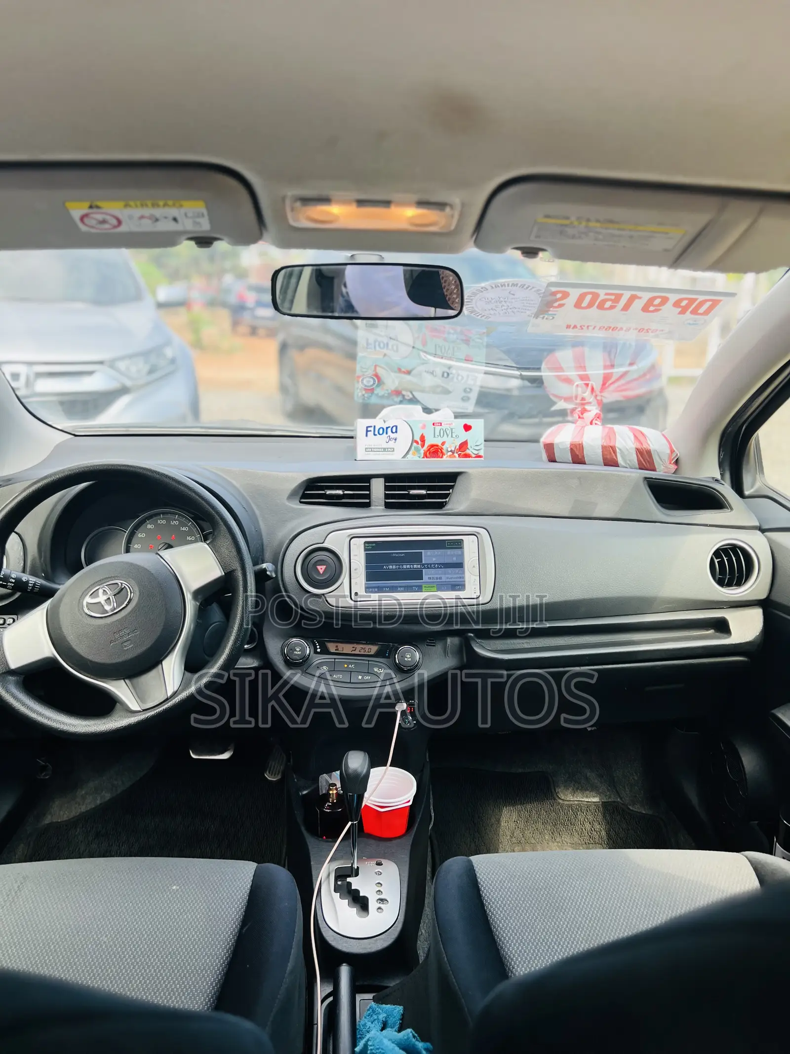 Toyota Vitz 1.3 AWD 3dr 2013 Gray
