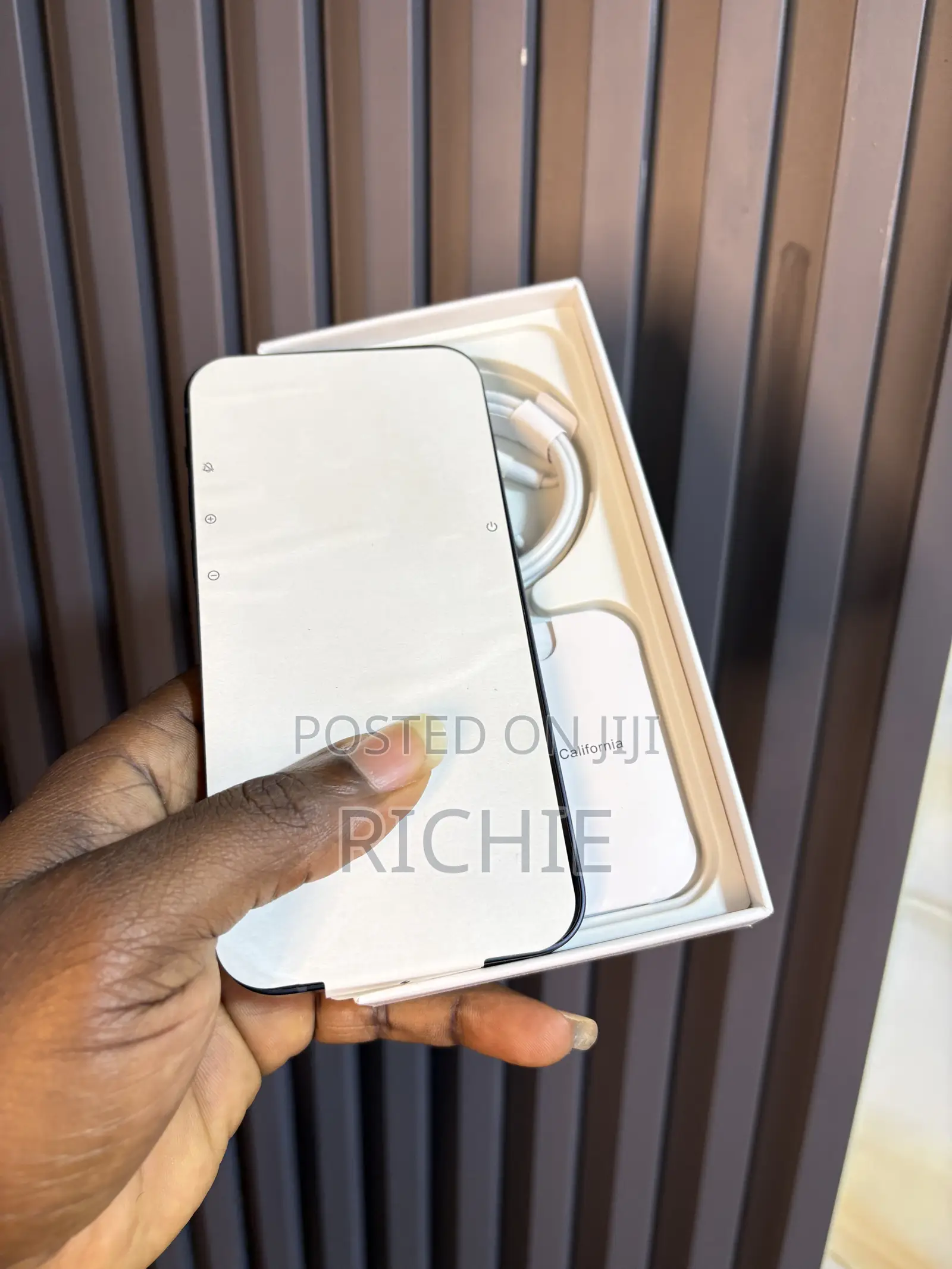 New Apple iPhone 12 64 GB Black