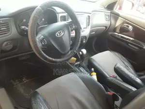 Kia Rio 2010 Red