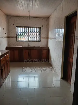 3bdrm Apartment in Assakea European, Takoradi for rent