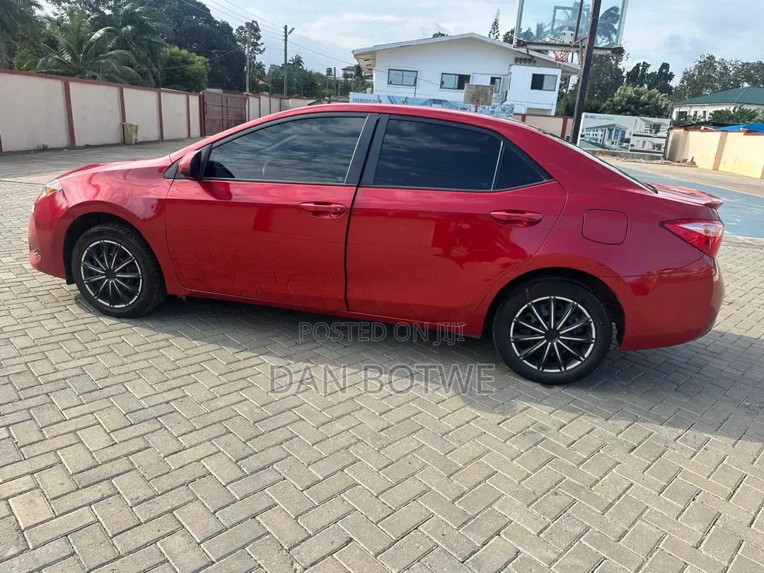 Toyota Corolla 2017 Red