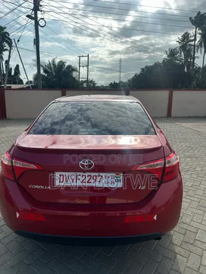 Toyota Corolla 2017 Red