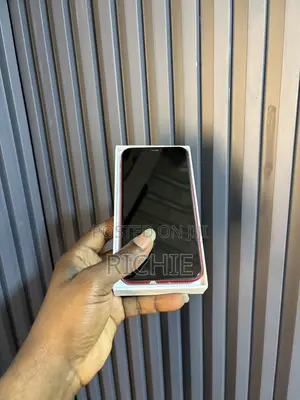 New Apple iPhone 11 128 GB Red