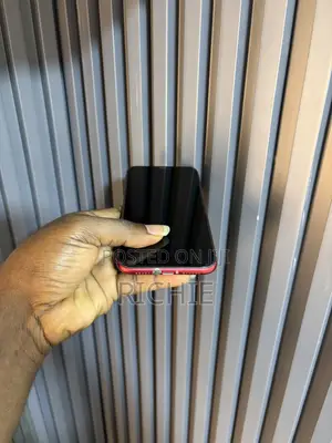 New Apple iPhone 11 128 GB Red