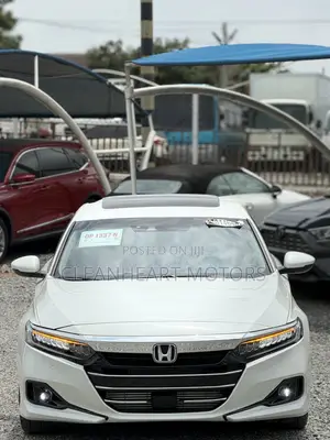Honda Accord Touring 2.0T 2022 White