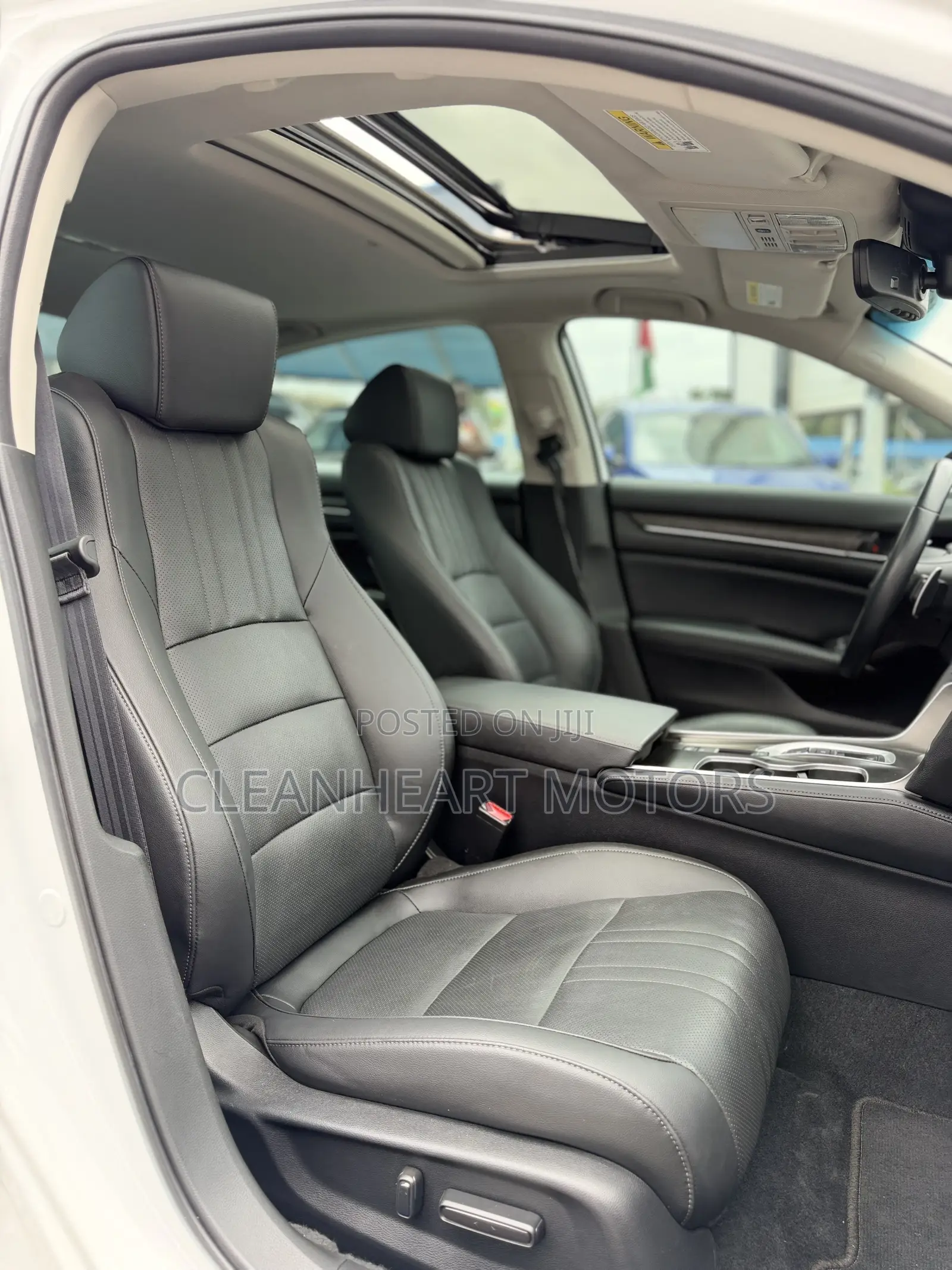 Honda Accord Touring 2.0T 2022 White