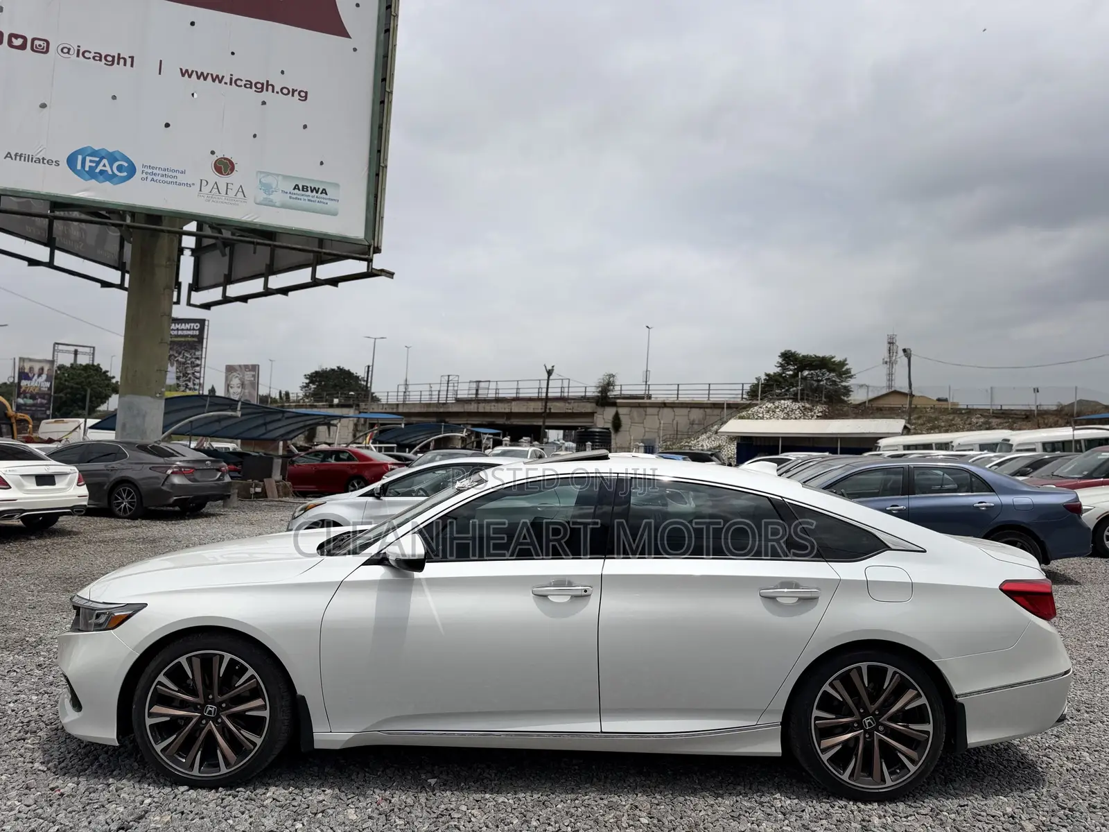 Honda Accord Touring 2.0T 2022 White