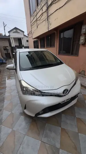 Toyota Vitz 1.3 FWD 5dr 2015 White