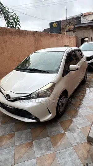 Toyota Vitz 1.3 FWD 5dr 2015 White