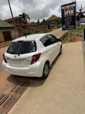 Toyota Vitz 1.3 FWD 5dr 2015 White