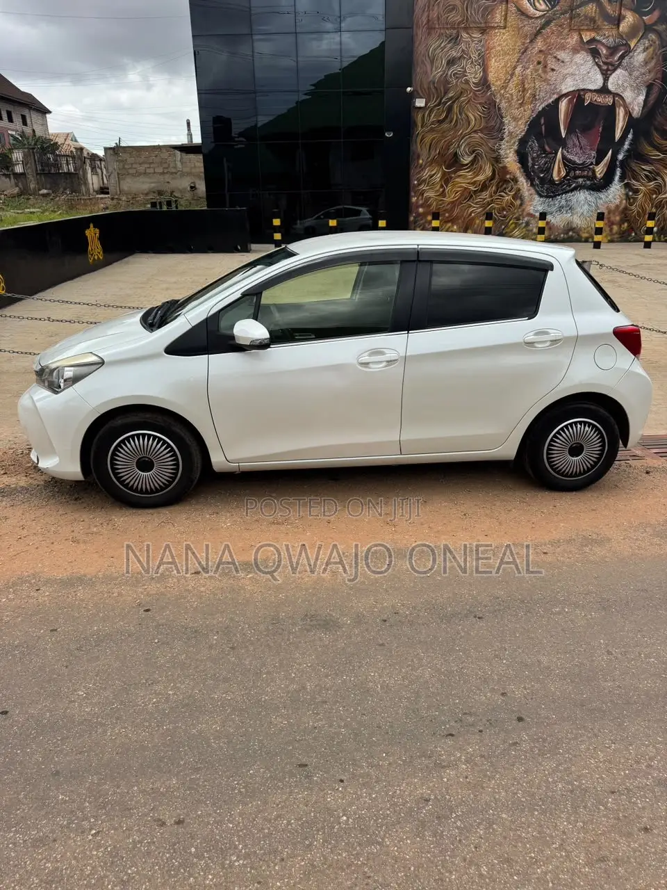 Toyota Vitz 1.3 FWD 5dr 2015 White