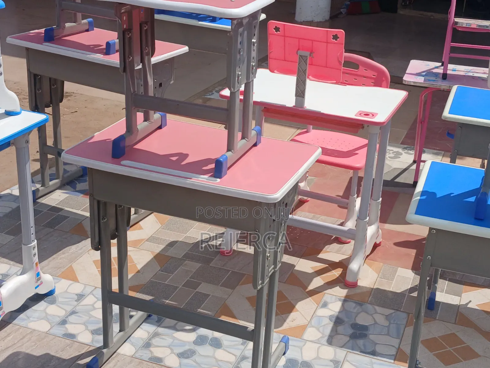 Students Table and Chairs