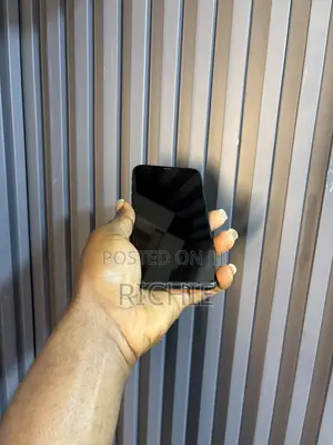 New Apple iPhone XR 64 GB Black
