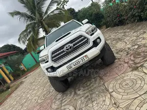 Toyota Tacoma TRD Off Road 2017 White