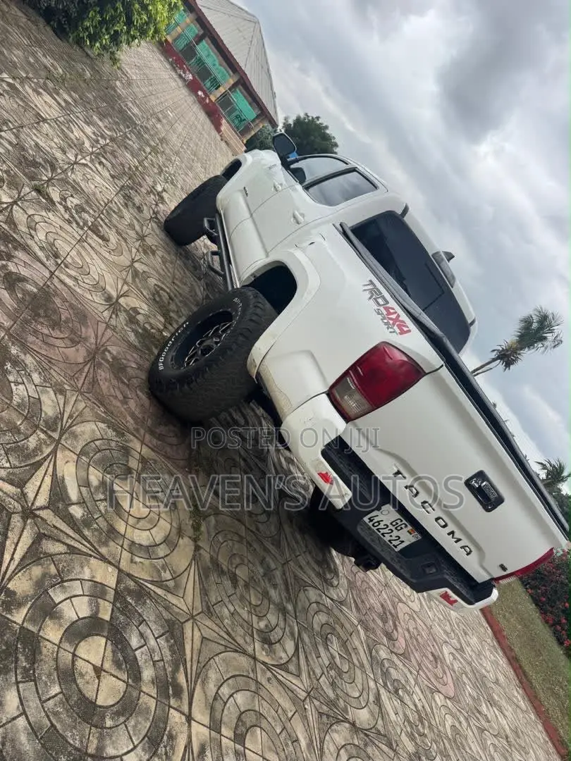 Toyota Tacoma TRD Off Road 2017 White