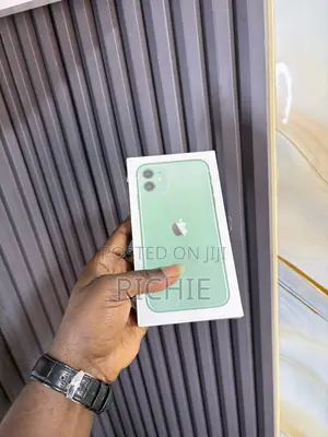New Apple iPhone 11 64 GB Green
